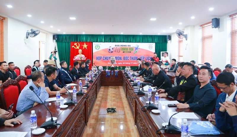 Giải bóng đá 7 người O40 tỉnh Thanh Hóa khởi tranh từ ngày 6/12