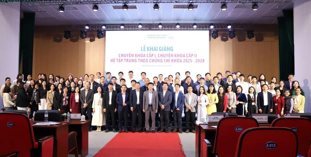 Khai giảng 6 lớp đào tạo chuyên khoa I, chuyên khoa II hệ tập trung theo chứng chỉ tại Thanh Hóa