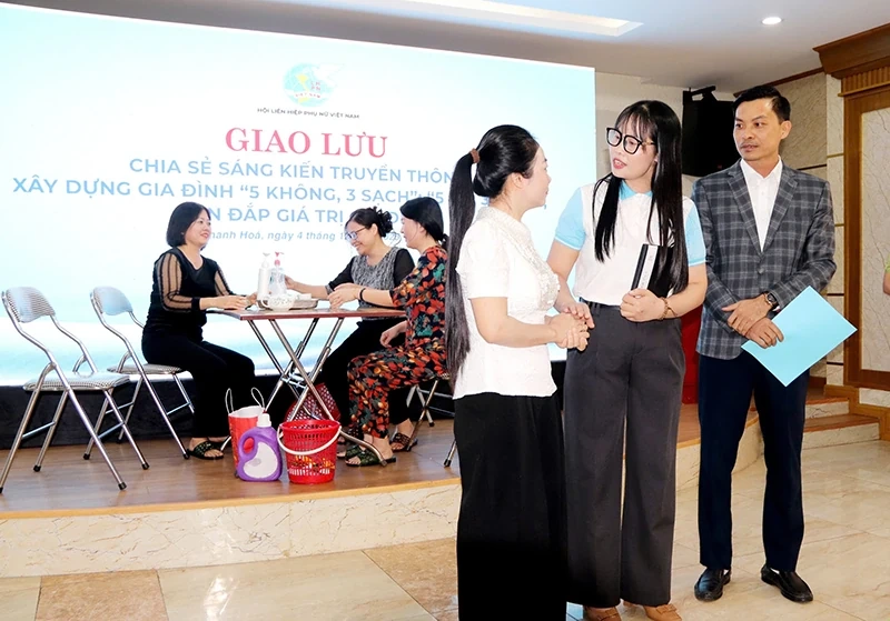 Giao lưu sáng kiến truyền thông xây dựng gia đình “5 không, 3 sạch”; “5 có, 3 sạch”