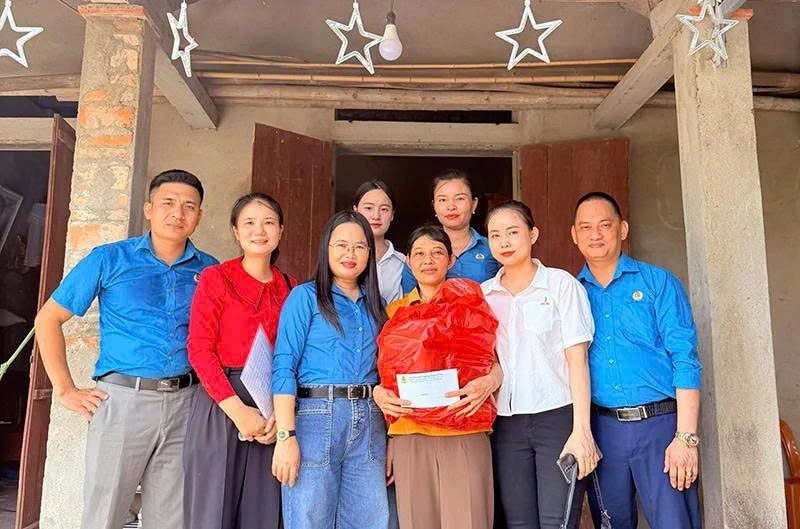 Công ty TNHH Giầy Sunjade Việt Nam với phong trào thi đua “Giỏi việc nước, đảm việc nhà”