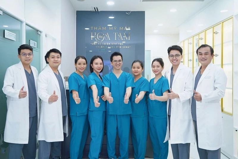 20 năm phát triển thẩm mỹ làm đẹp và phát triển chuyên sâu thẩm mỹ mắt