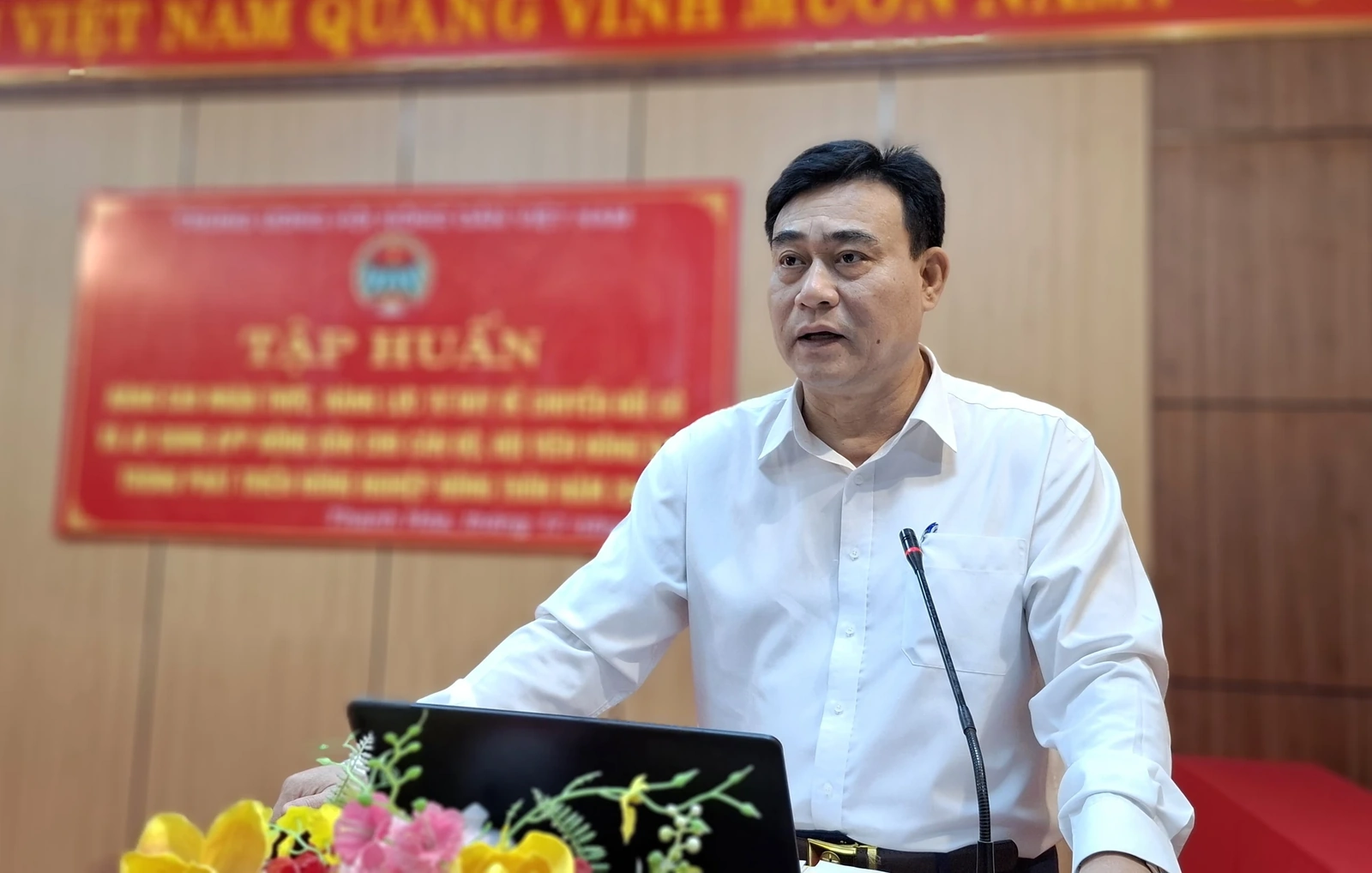 Tập huấn chuyển đổi số và ứng dụng app “Nông dân Việt Nam”