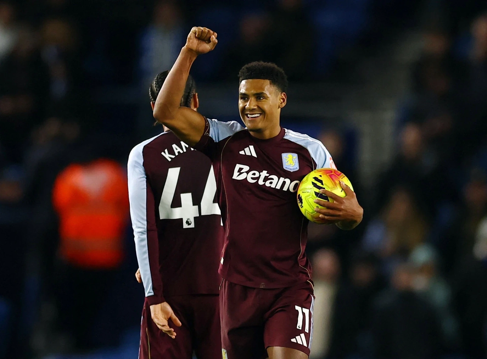 Chủ nhà Thái Lan bị chỉ trích vì sự cố Quốc ca và cờ quốc gia tại SEA Games 33; Arsenal xây chắc ngôi đầu Ngoại Hạng Anh