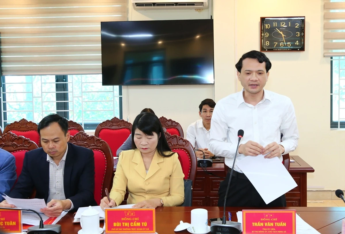 Phó Bí thư Thường trực Tỉnh ủy Nguyễn Hồng Phong thăm, làm việc tại xã Biện Thượng và Vĩnh Lộc