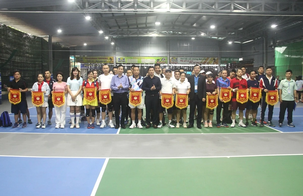 100 vận động viên tham gia giải pickleball Công đoàn phường Hạc Thành