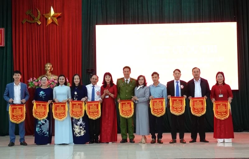 Chung kết cuộc thi tìm hiểu Nghị quyết Đại hội Đảng các cấp tại xã Quảng Ninh