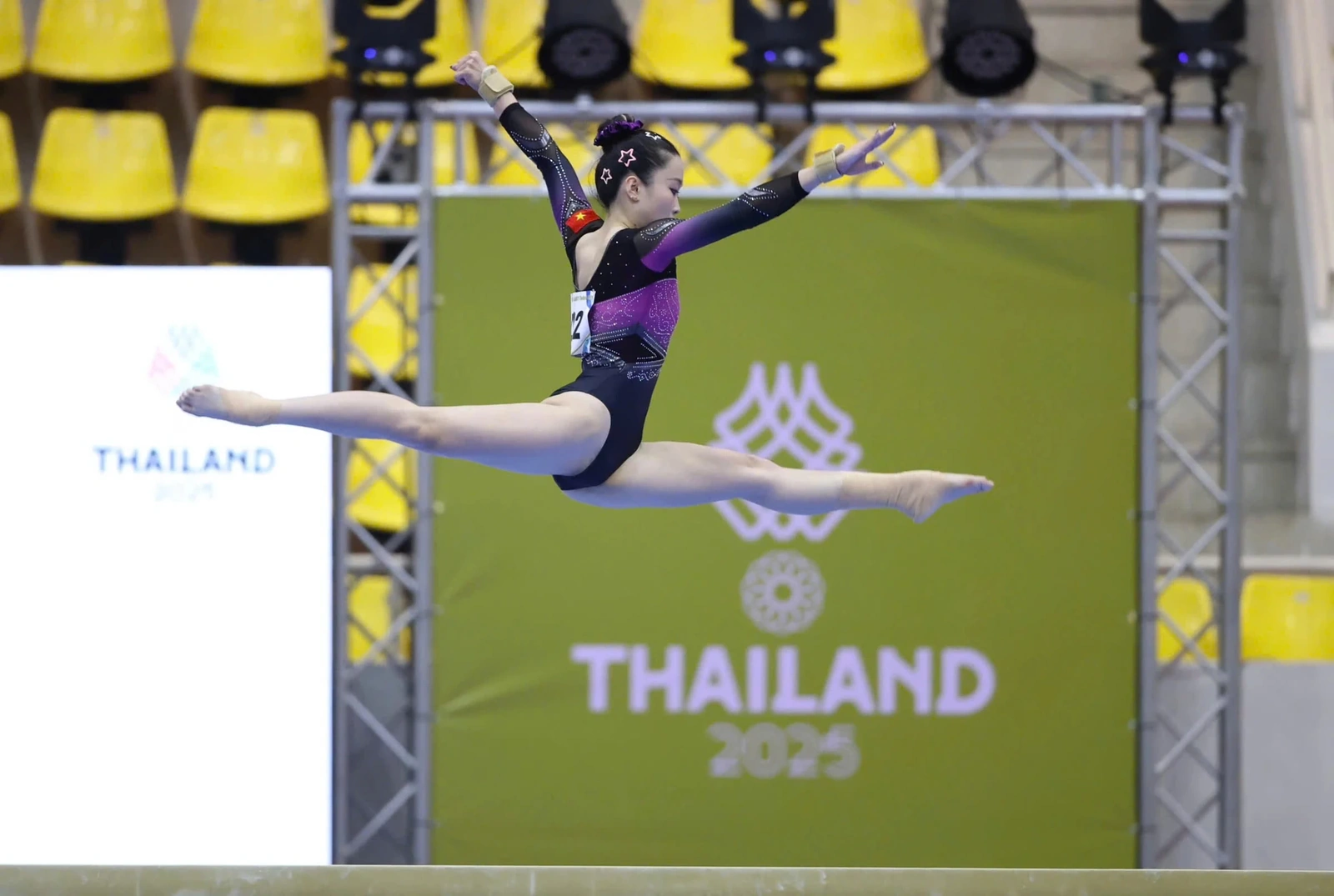 [Trực tiếp] SEA Games 33 ngày 12/12: Các “ngôi sao Vàng” tiếp tục toả sáng, đoàn Việt Nam bứt phá