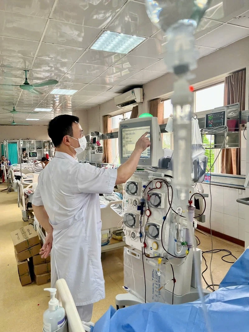 Cứu sống bệnh nhân sốc nhiễm khuẩn suy đa tạng nguy kịch