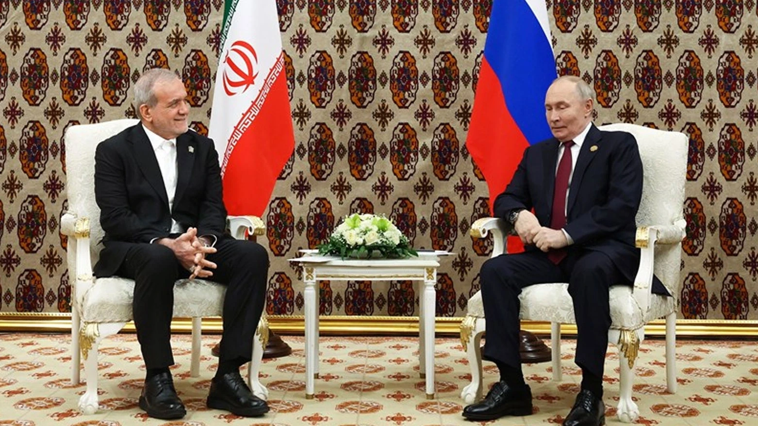 Tổng thống Nga hội đàm với lãnh đạo Thổ Nhĩ Kỳ, Iran và Turkmenistan bên lề Diễn đàn Ashgabat