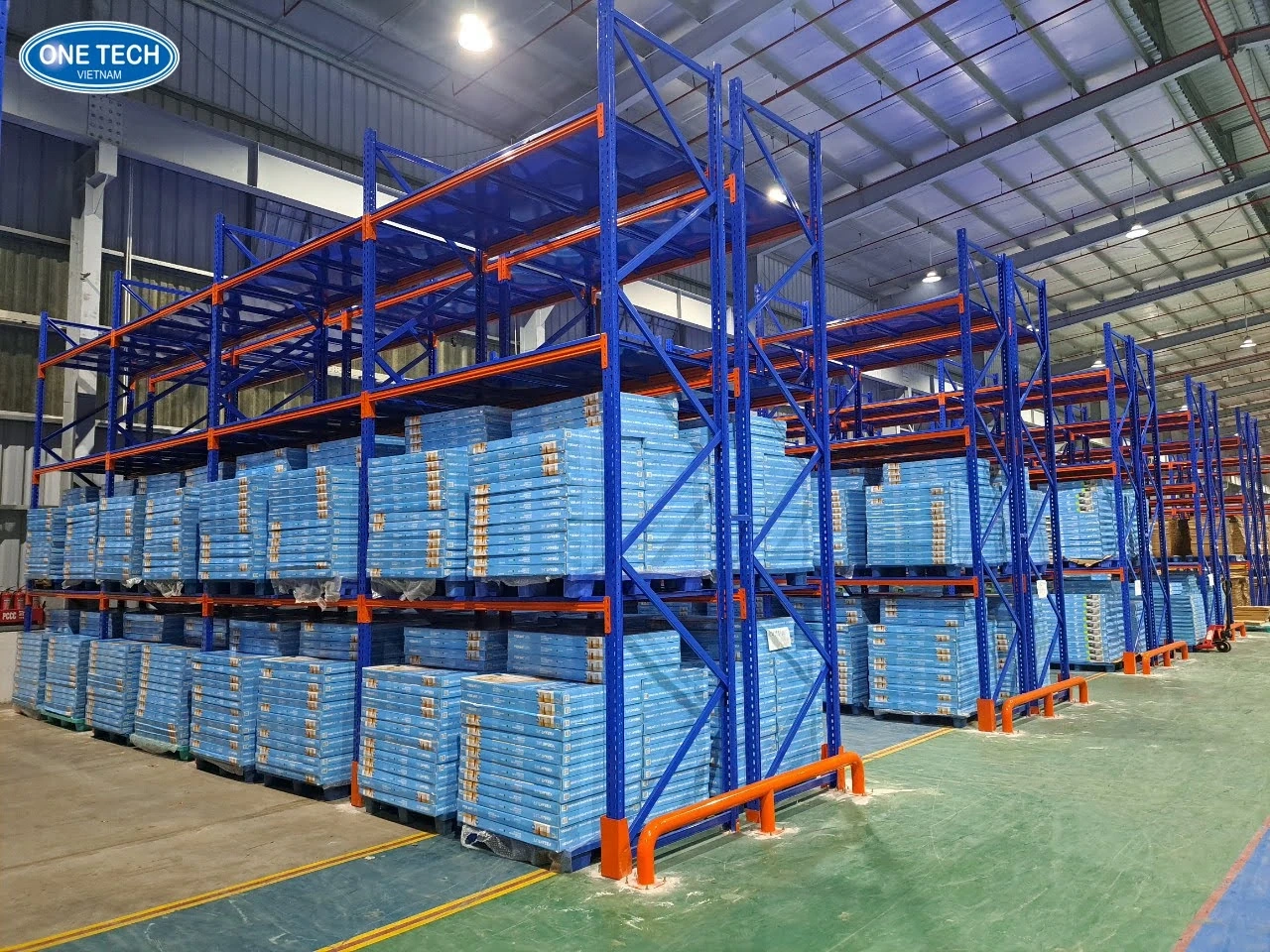 Doanh nghiệp ưu tiên chuẩn hóa kho bãi: Kệ công nghiệp hạng nặng trở thành “xương sống” vận hành – One Tech đẩy mạnh cung ứng trên toàn quốc