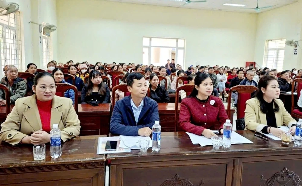 Xã Phú Xuân: Truyền thông phòng, chống bạo lực trên cơ sở giới và đối thoại chính sách