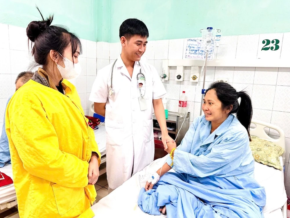 Kỳ tích “hồi sinh” sản phụ ngừng tuần hoàn: Sức mạnh của kết nối liên viện và phối hợp đa chuyên khoa