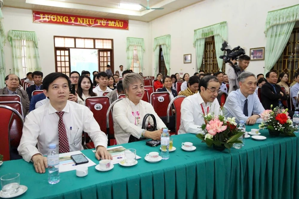 Bệnh viện Đa khoa Hoằng Hóa tiếp nhận hệ thống máy nội soi tiêu hóa tiên tiến