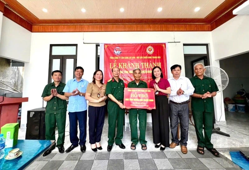 Những mái ấm nặng nghĩa tình