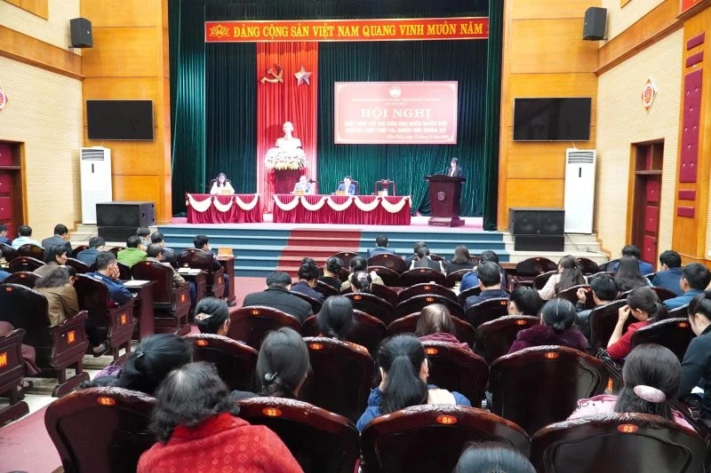 Cử tri xã Cẩm Thủy kiến nghị nhiều vấn đề liên quan đến đời sống dân sinh