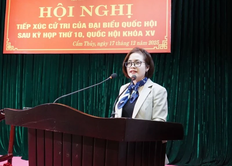 Cử tri xã Cẩm Thủy kiến nghị nhiều vấn đề liên quan đến đời sống dân sinh