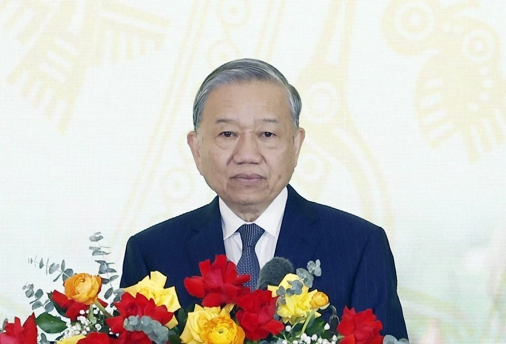 Quân đội Nhân dân vững bước dưới cờ Đảng quang vinh