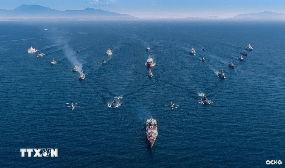 Quân đội Nhân dân vững bước dưới cờ Đảng quang vinh