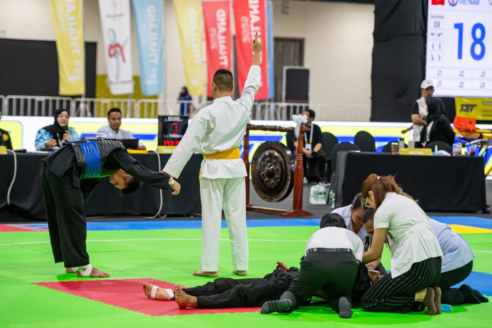 Thua nghiệt ngã, Vũ Văn Kiên rơi nước mắt ngậm ngùi chia tay SEA Games