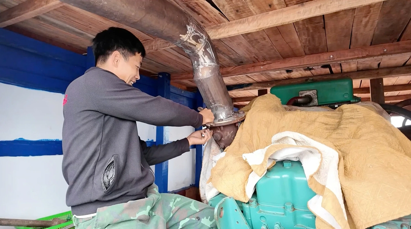 Cảng cá đầu tư tiền tỷ, tàu thuyền vẫn mắc cạn