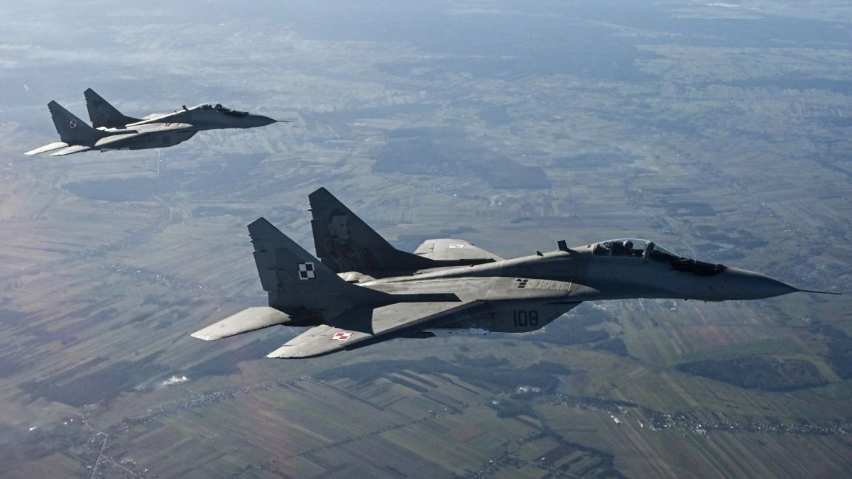 Ba Lan kích hoạt phòng không, điều tiêm kích sau không kích của Nga vào Ukraine