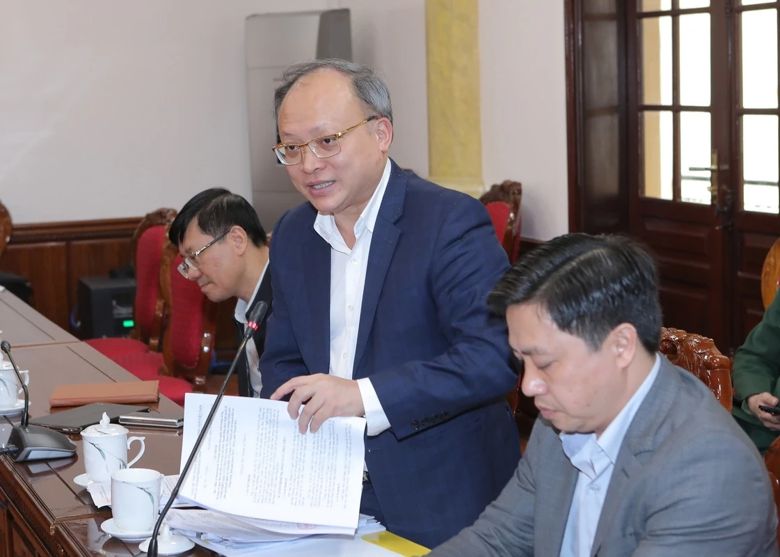 Ban Thường vụ Tỉnh ủy thảo luận các nội dung liên quan trực tiếp đến việc thực hiện nhiệm vụ năm 2026