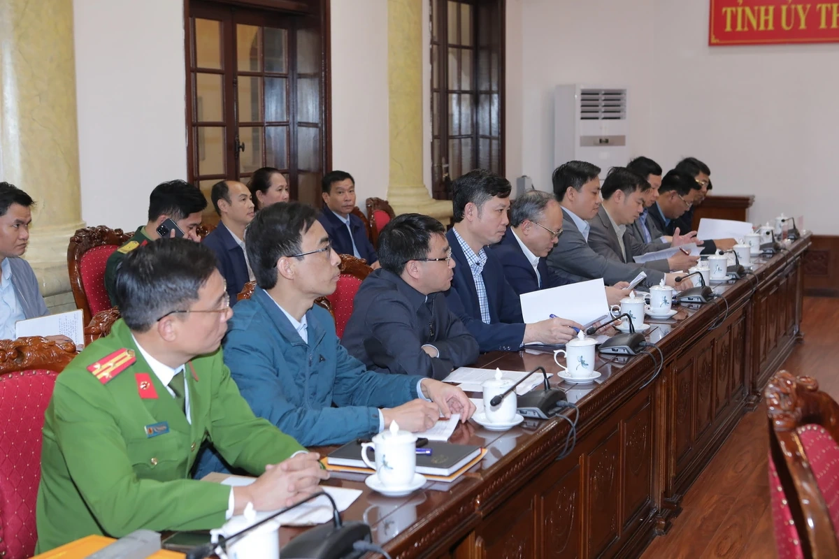 Ban Thường vụ Tỉnh ủy thảo luận các nội dung liên quan trực tiếp đến việc thực hiện nhiệm vụ năm 2026