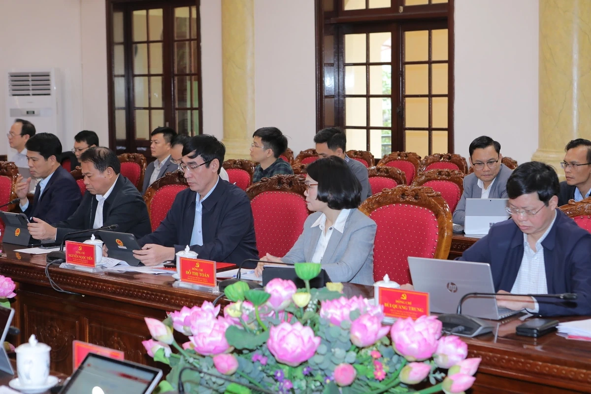 Ban Thường vụ Tỉnh ủy thảo luận các nội dung liên quan trực tiếp đến việc thực hiện nhiệm vụ năm 2026