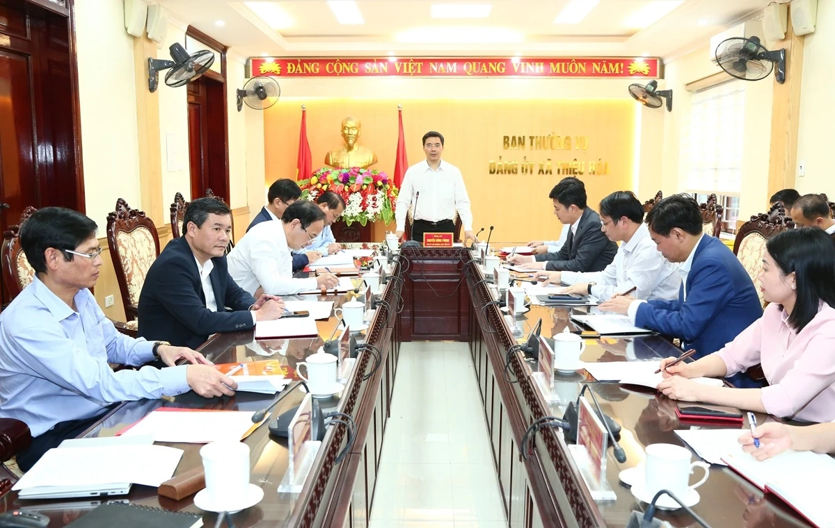 Phó Bí thư Thường trực Tỉnh ủy Nguyễn Hồng Phong thăm, làm việc tại xã Thiệu Trung và Thiệu Hóa