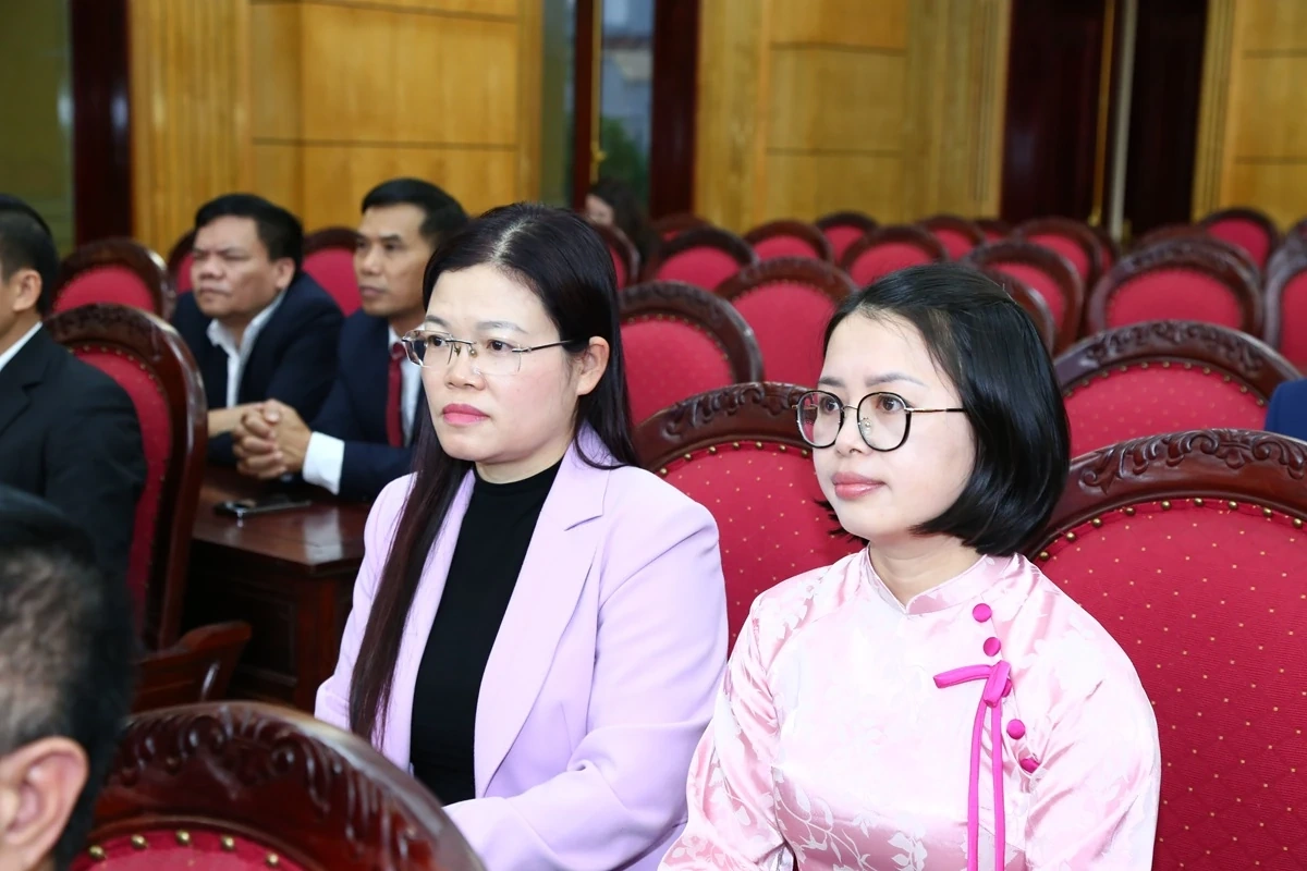 Xây dựng đội ngũ cán bộ ngành Nội chính Đảng liêm chính, bản lĩnh, trung thành, trách nhiệm và chuyên nghiệp