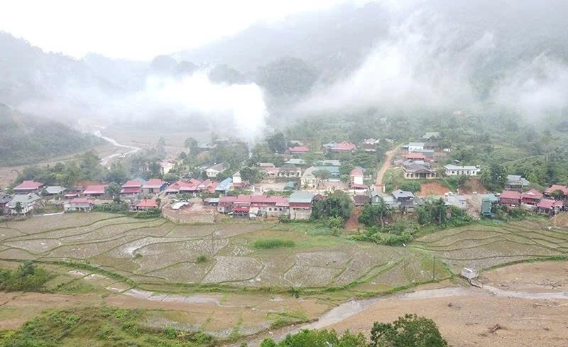 Biên giới, thắp những mầm xanh (Bài 1): Phập phù con chữ