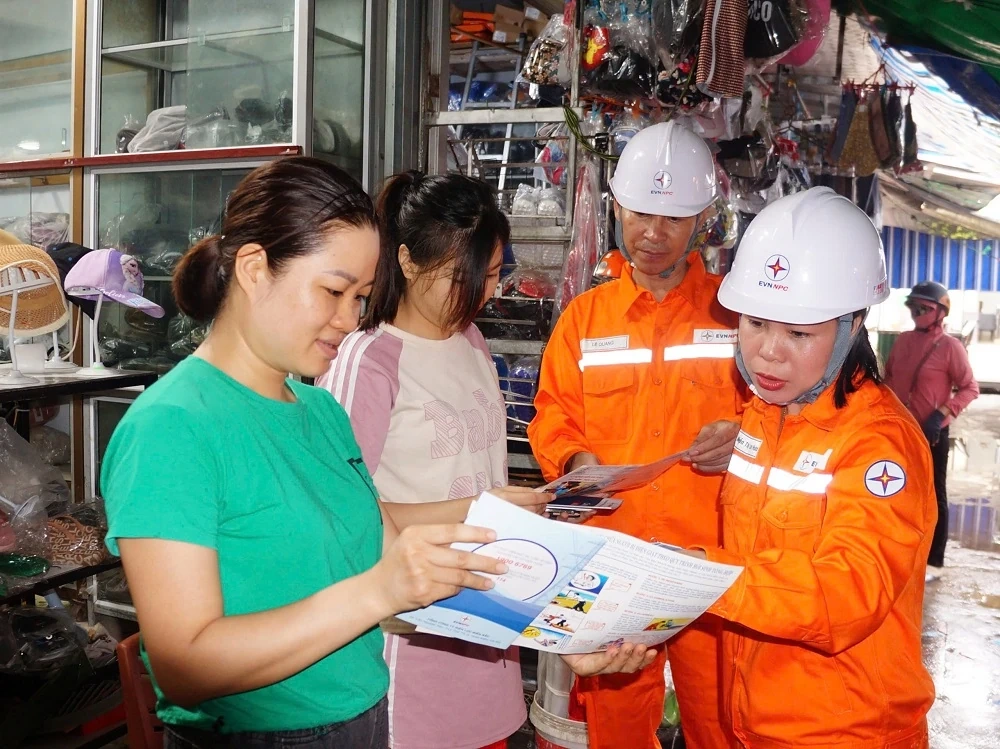 Nâng cao kỹ năng phòng cháy chữa cháy, cứu nạn cứu hộ tại Công ty Điện lực Thanh Hóa