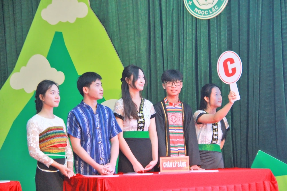 Hội thi tìm hiểu pháp luật cho học sinh Trường THPT Dân tộc nội trú Ngọc Lặc