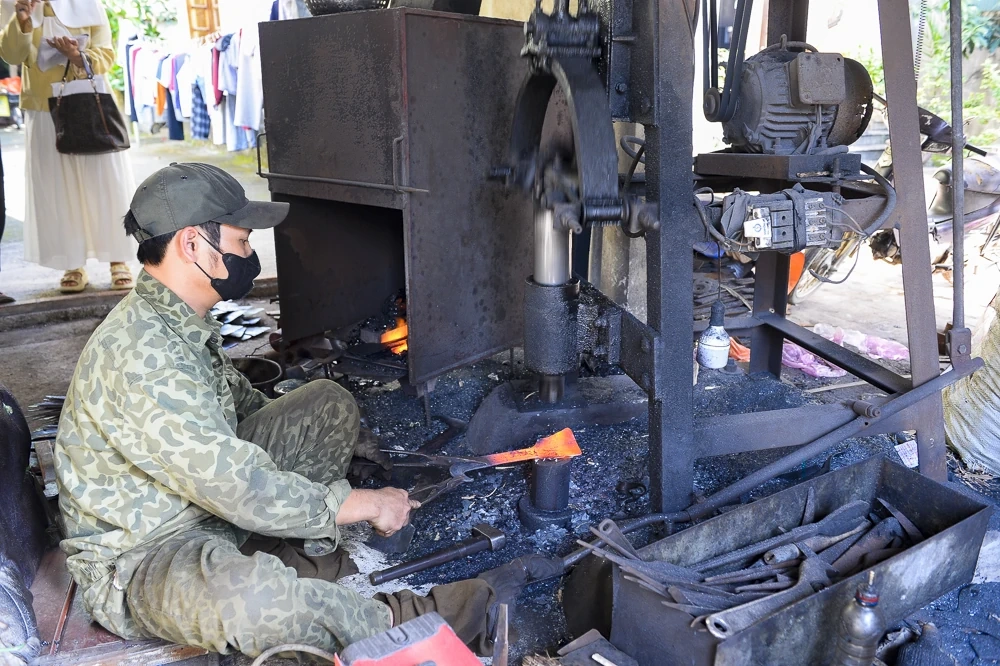 Làng rèn Tiến Lộc “đỏ lửa” vào mùa Tết