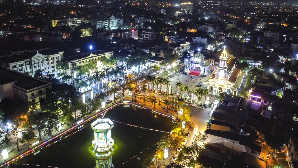 Phố phường Thanh Hóa lung linh mùa Giáng sinh