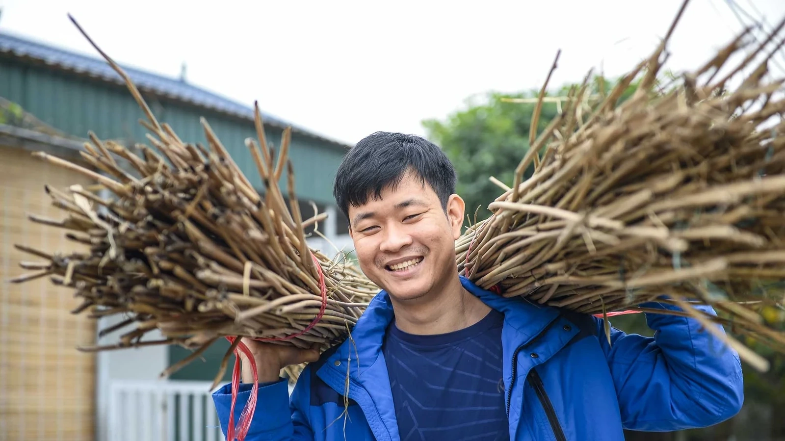 Từ lũy tre làng đến thị trường thế giới