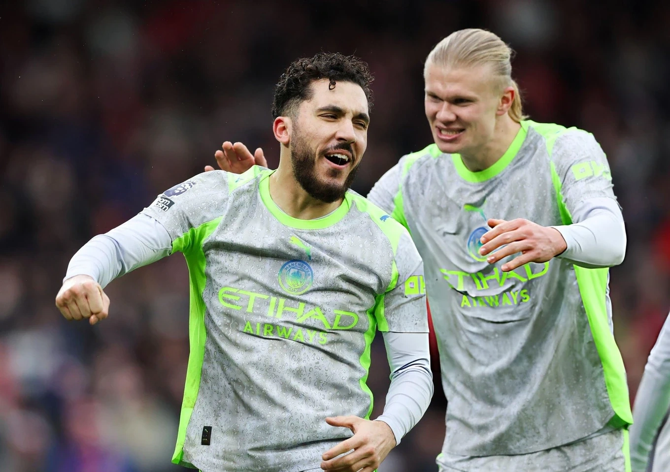 U23 Việt Nam rèn chiến thuật tại Qatar; Arsenal chiếm đỉnh bảng Ngoại hạng Anh