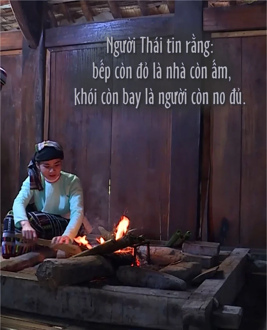 Khói lam trong nếp nhà người Thái