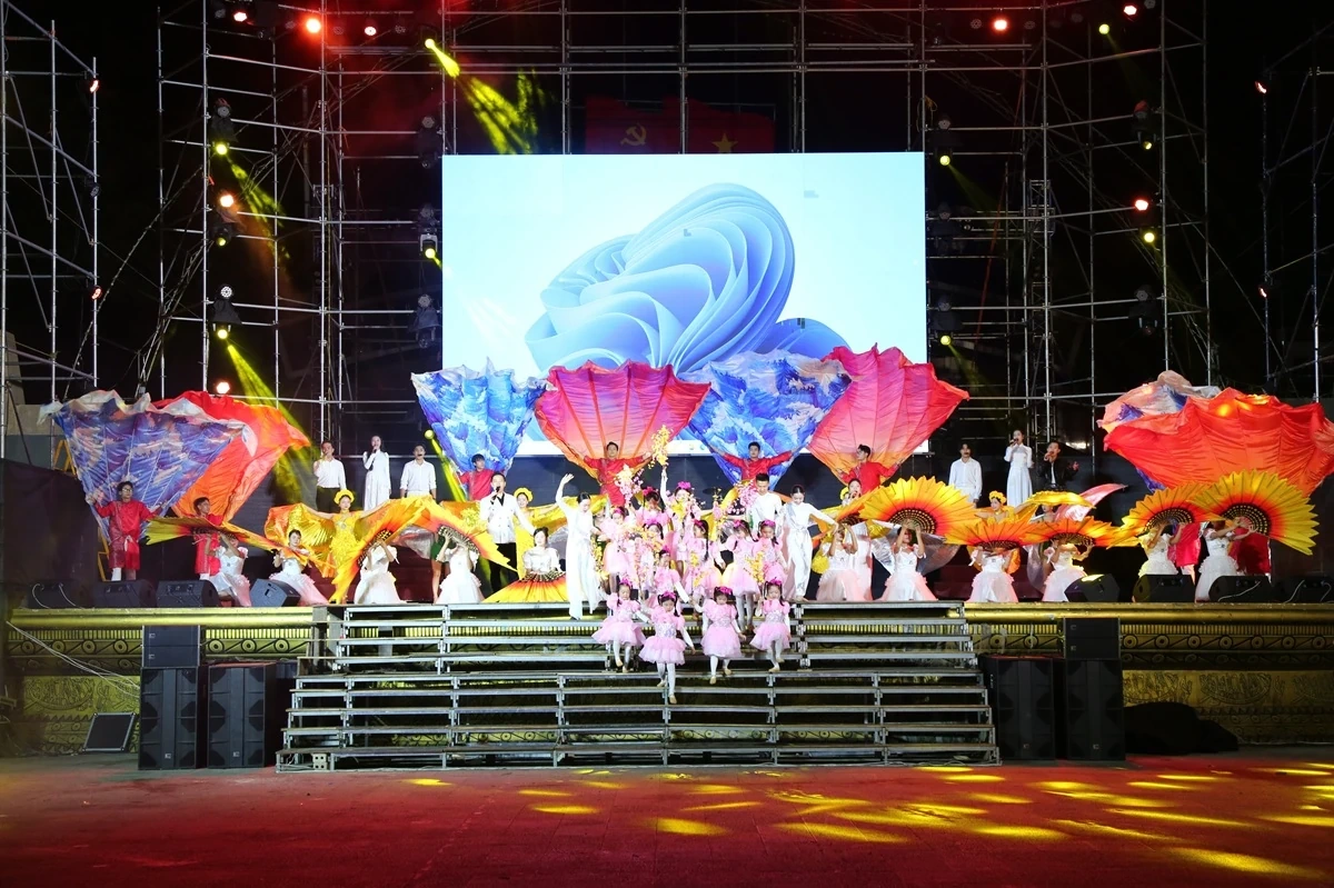 Tổng duyệt chương trình nghệ thuật “Chào năm mới 2026”