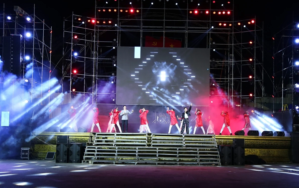 Tổng duyệt chương trình nghệ thuật “Chào năm mới 2026”