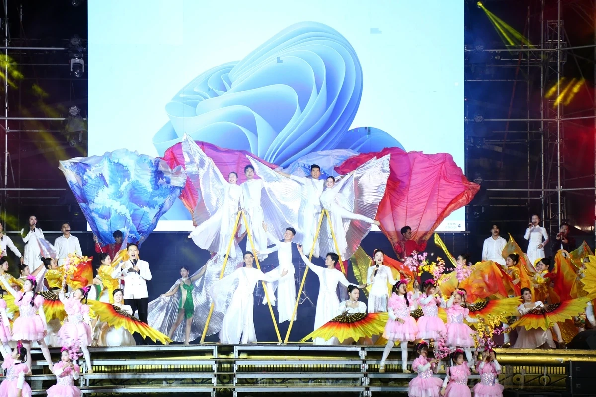 Tổng duyệt chương trình nghệ thuật “Chào năm mới 2026”