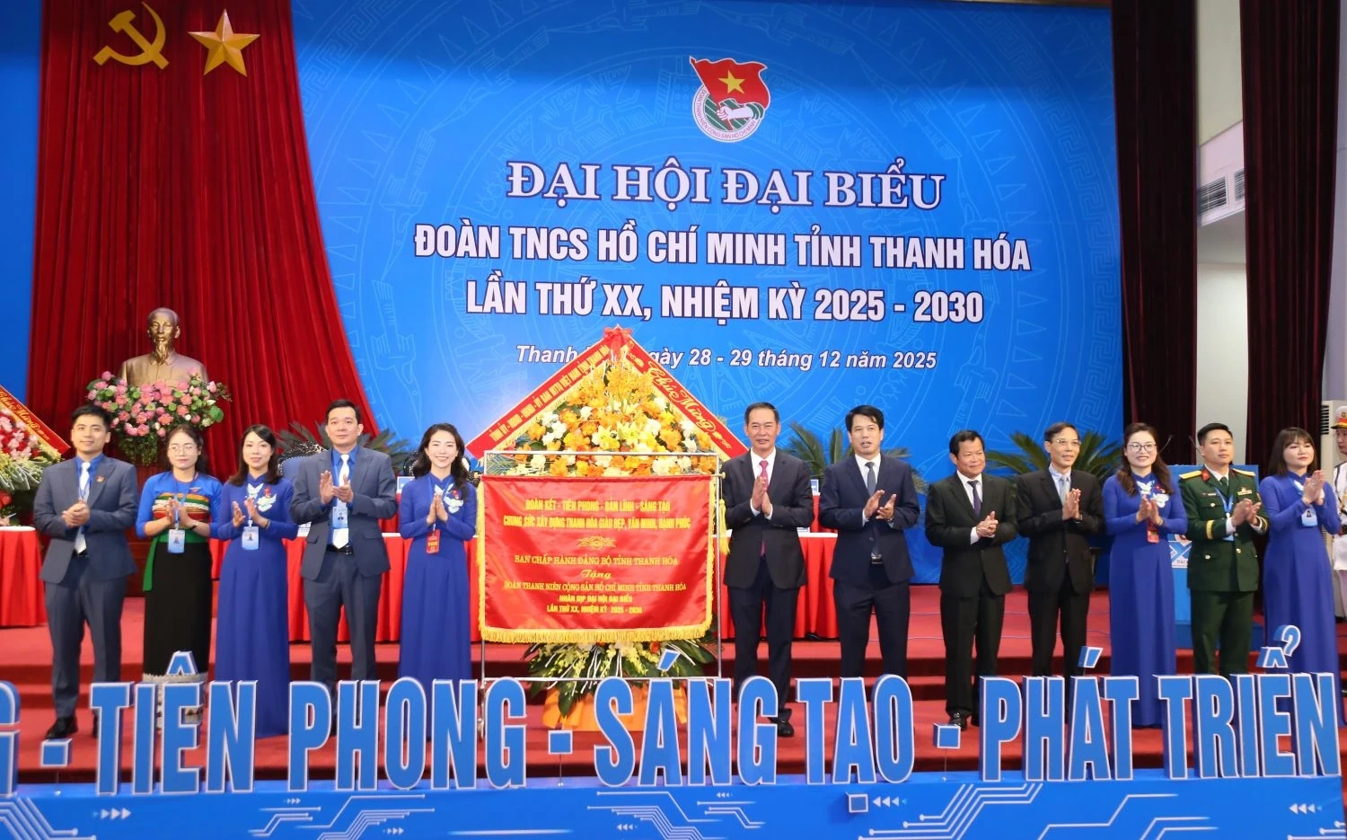 Xây dựng lớp thanh niên Thanh Hóa có lý tưởng cách mạng, bản lĩnh chính trị, đạo đức trong sáng, tri thức, khát vọng phát triển