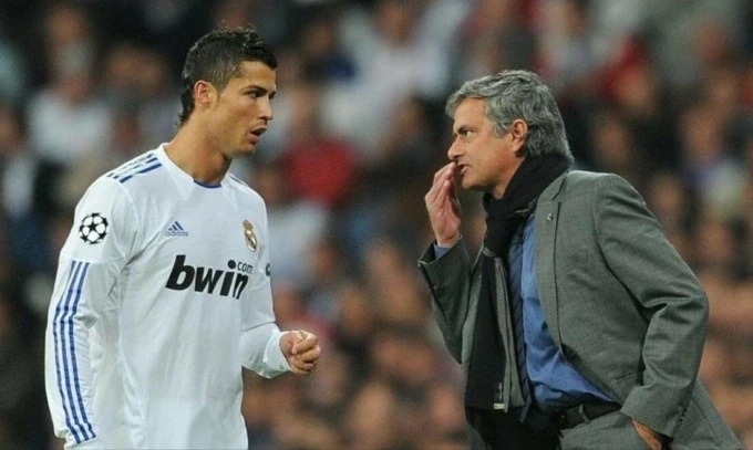 U23 Việt Nam biến động lực lượng trước thềm giải châu Á; “Mourinho từng khiến Ronaldo bật khóc”