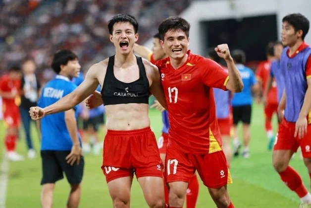 U23 Việt Nam biến động lực lượng trước thềm giải châu Á; “Mourinho từng khiến Ronaldo bật khóc”