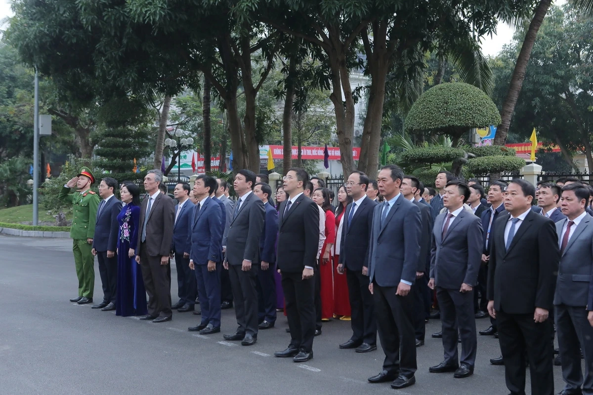 Tỉnh ủy Thanh Hóa tổ chức lễ chào cờ ngày làm việc đầu tiên năm 2026