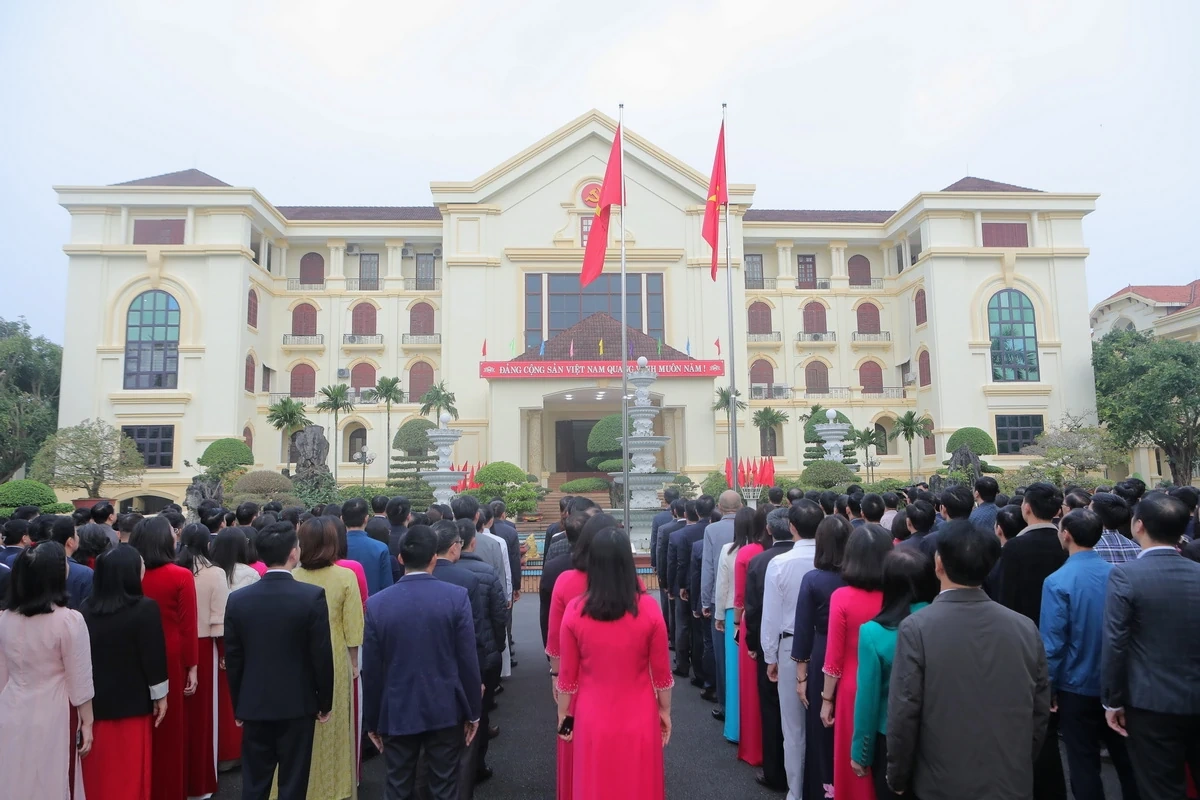 Tỉnh ủy Thanh Hóa tổ chức lễ chào cờ ngày làm việc đầu tiên năm 2026