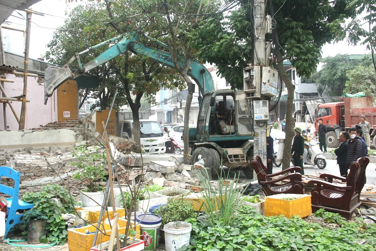 Phường Hạc Thành tuyên truyền, vận động người dân bàn giao mặt bằng dự án mở rộng Đại lộ Lê Lợi