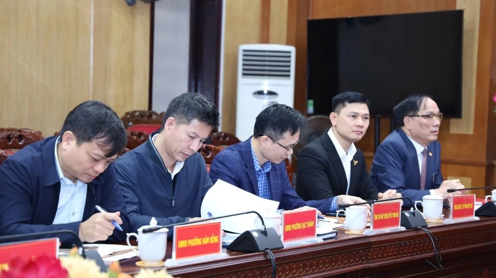 Tháo gỡ vướng mắc, tạo điều kiện thuận lợi để Tổng Công ty CP Hợp Lực triển khai các dự án trên địa bàn tỉnh