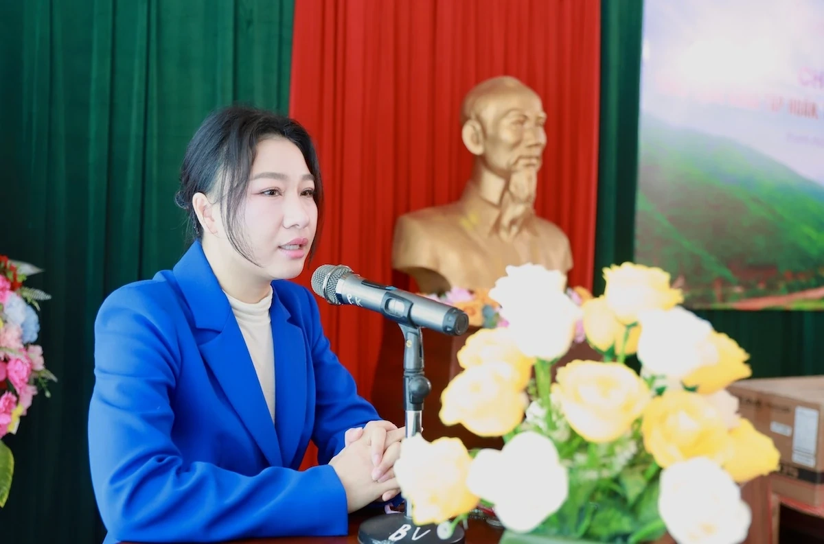 Tặng thiết bị và gói tập huấn chuyên môn cho Bệnh viện Đa khoa Mường Lát