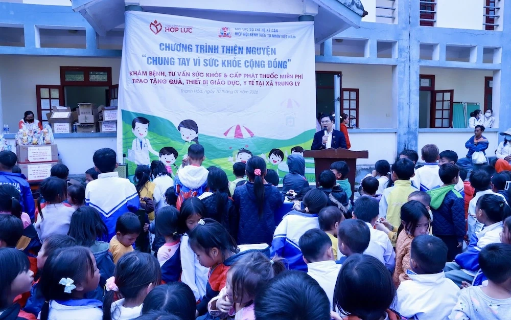 Tổng Công ty Cổ phần Hợp Lực tổ chức khám bệnh thiện nguyện tại xã vùng cao Trung Lý